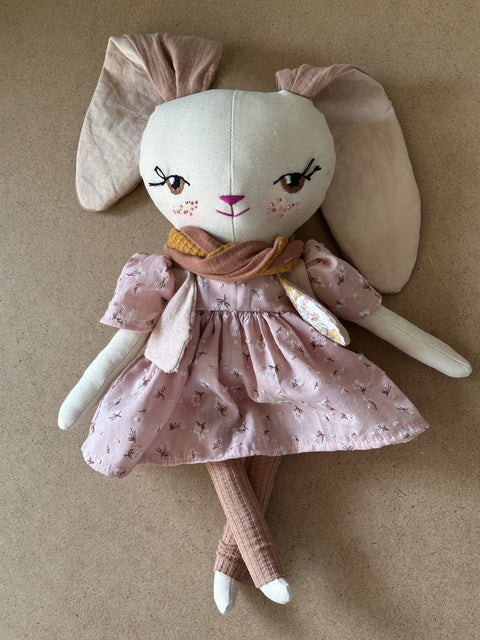 לולו הארנבונת (בהזמנה מראש)