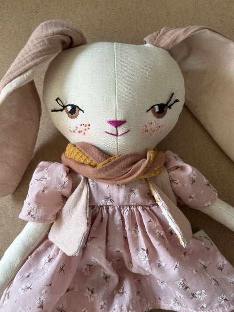 לולו הארנבונת (בהזמנה מראש)