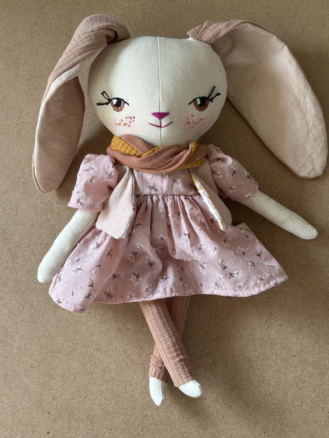 לולו הארנבונת (בהזמנה מראש)