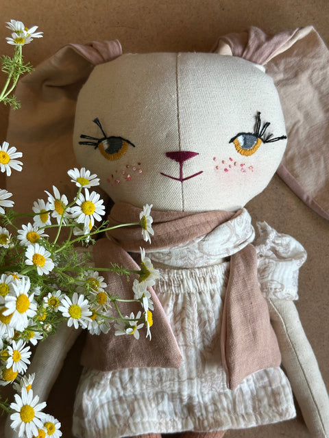 נורי הארנבונת⁩ (במלאי)⁨