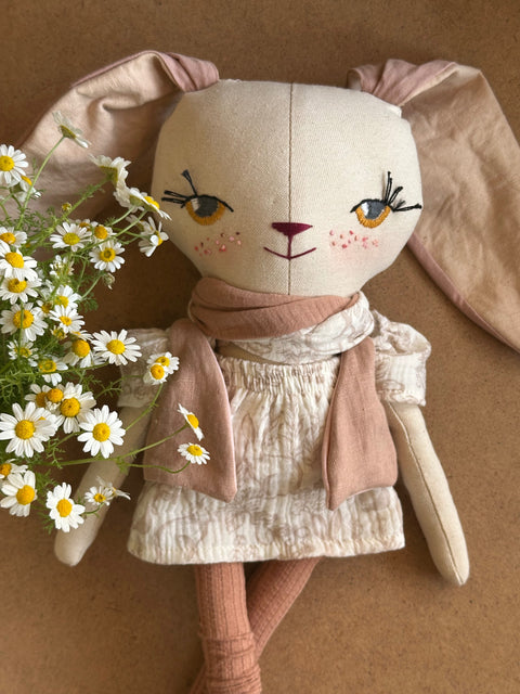 נורי הארנבונת⁩ (במלאי)⁨