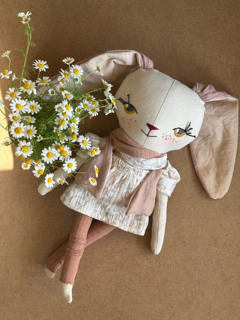 נורי הארנבונת⁩ (במלאי)⁨