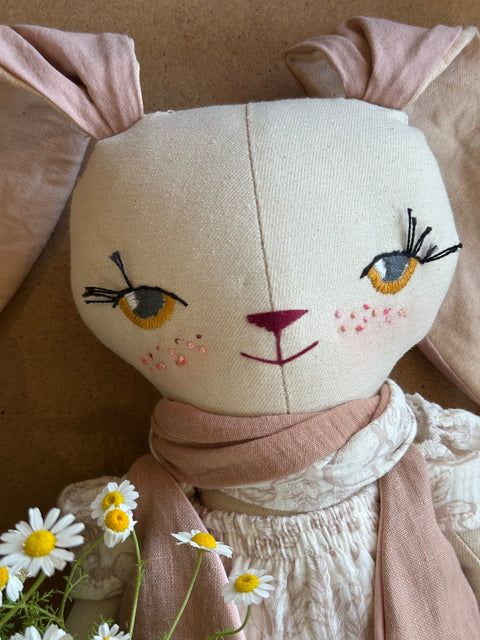 נורי הארנבונת⁩ (במלאי)⁨