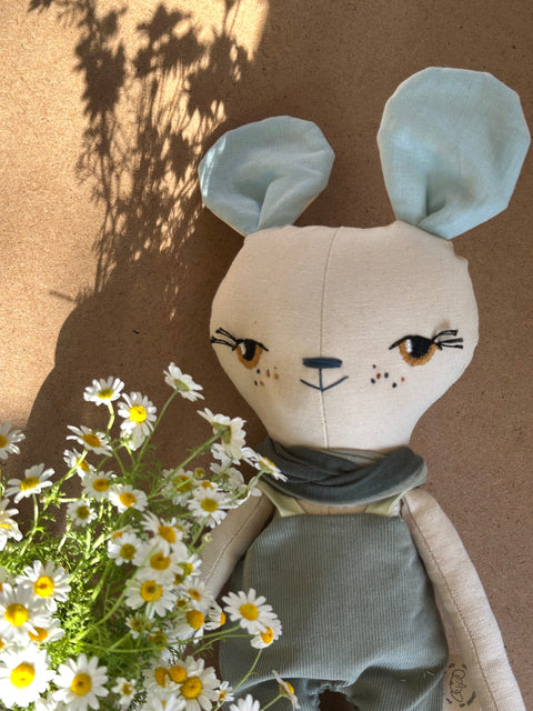 ⁨תום העכברון(במלאי)⁩